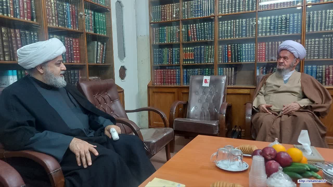 دیدار حجت السلام والمسلمین دکتر شهریاری با آیت‌الله اسلامی عضو جامعه مدرسین حوزه علمیه قم