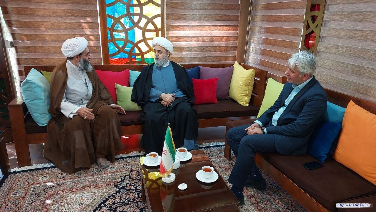 دبیرکل مجمع تقریب در دیدار مدیرکل صداوسیمای هرمزگان: علما و بزرگان اهل سنت سرمایه ما هستند
