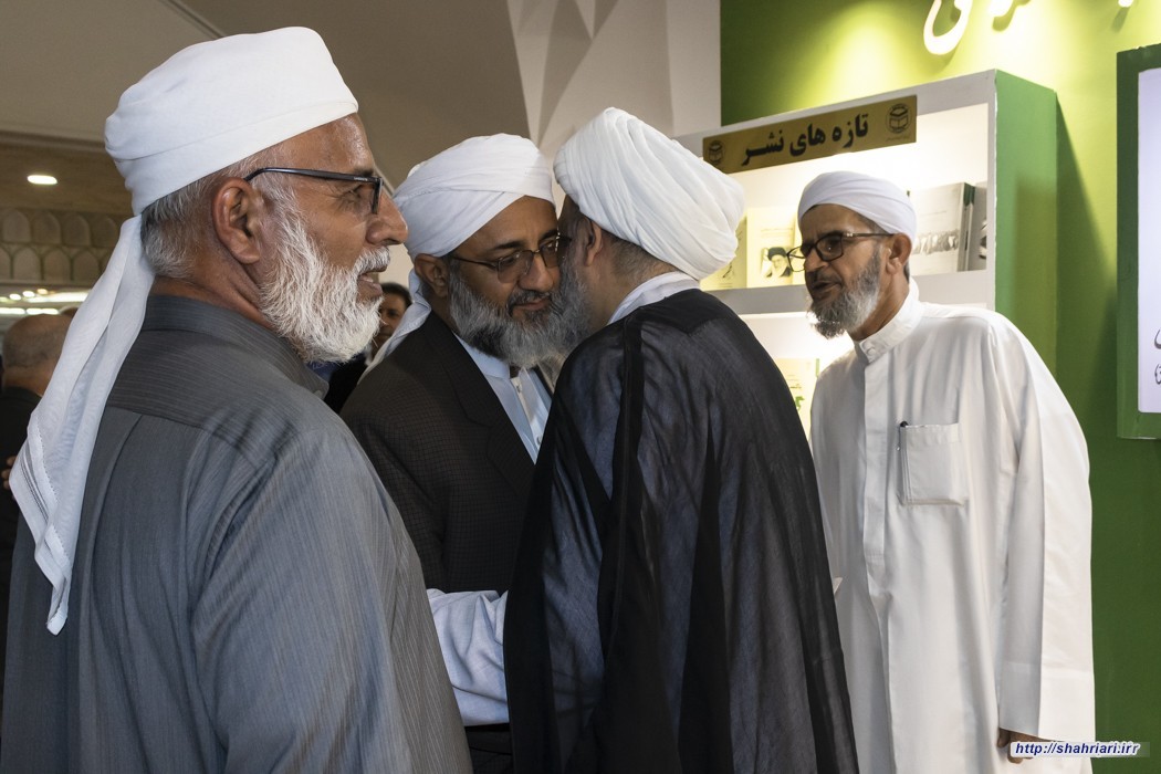 دبیرکل مجمع جهانی تقریب مذاهب اسلامی در حاشیه بازدید از نمایشگاه کتاب تهران: ارائه الکترونیک کتابها، خدمت بزرگی به مخاطبان است / تمرکز آثار جدید مجمع بر وحدت اسلامی و تمدن نوین اسلامی