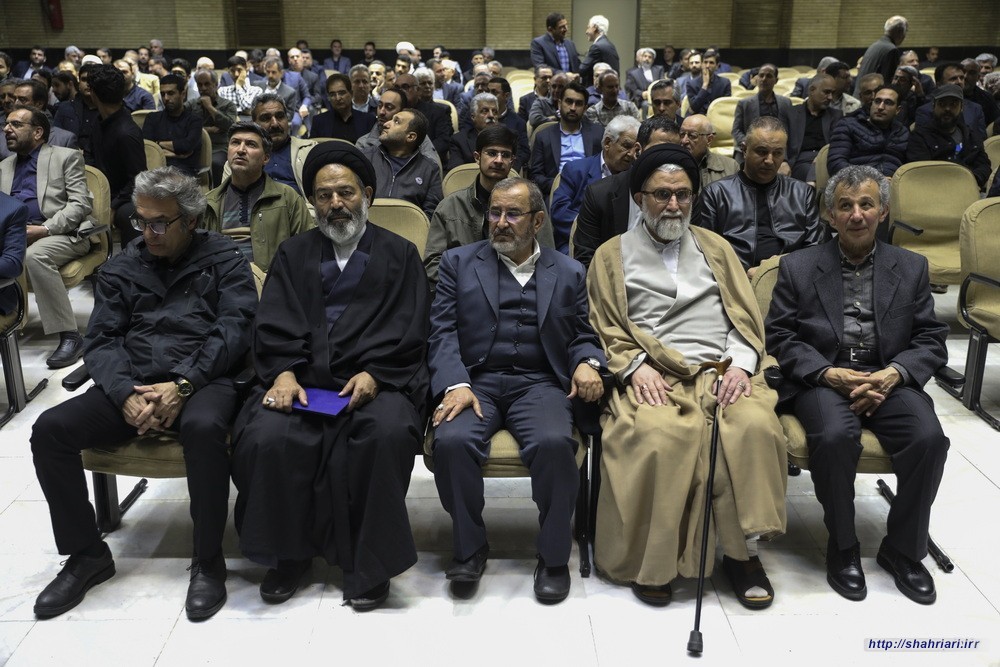 مراسم ترحیم ابوی دبیر کل دکتر حمید شهریاری در مسجد نور تهران