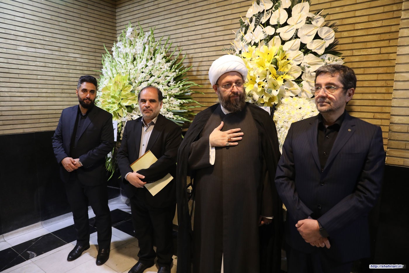 مراسم ترحیم ابوی دبیر کل دکتر حمید شهریاری در مسجد نور تهران